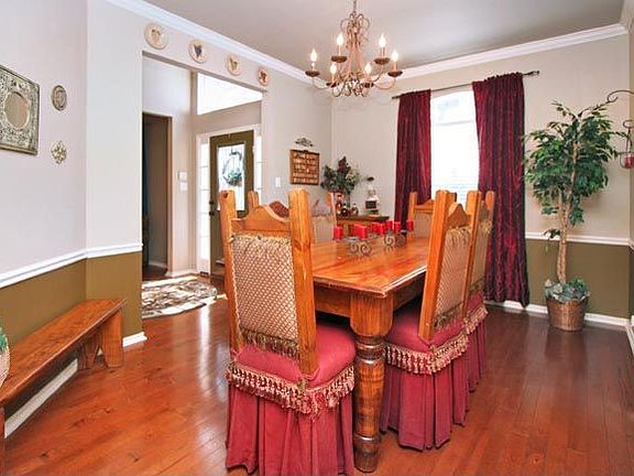 3rd image of 16 Spring Lake Dr