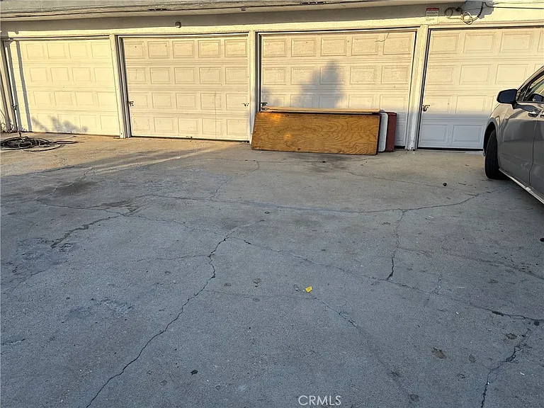 11962 Cedar Ave — Photo 14