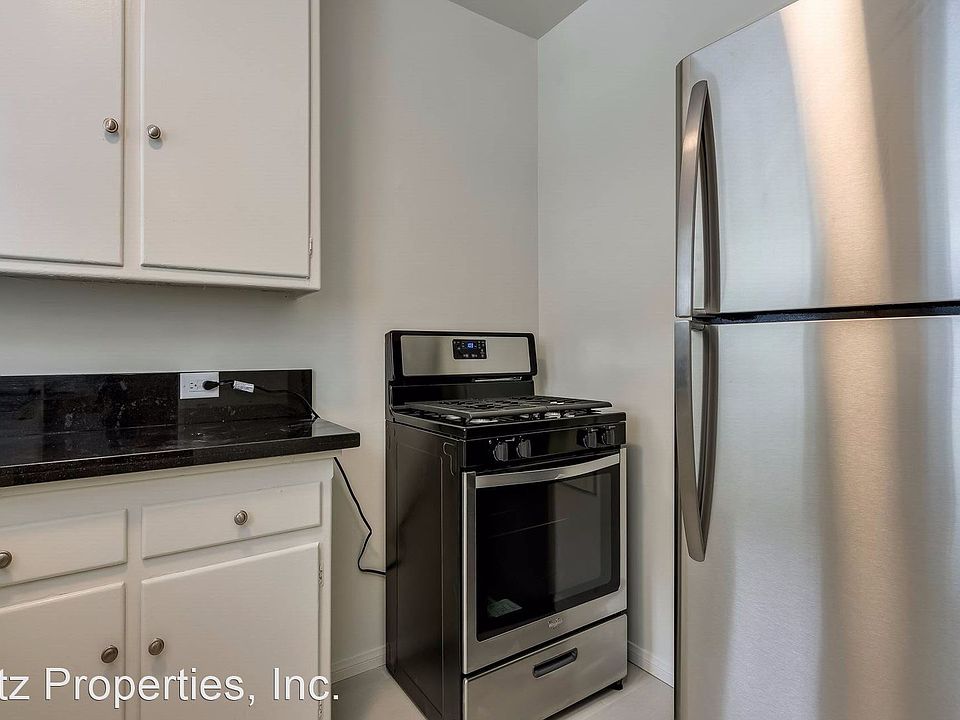 1st image of 1352 Havenhurst Dr #7