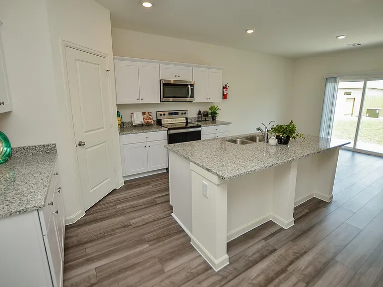 1025 Long Bay Ct — Photo 11