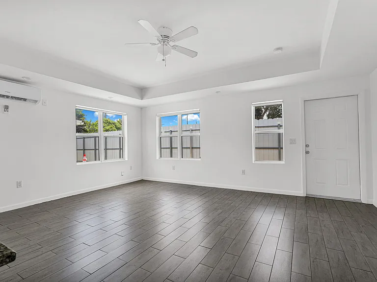 529 NW 88th St #3 — Photo 7