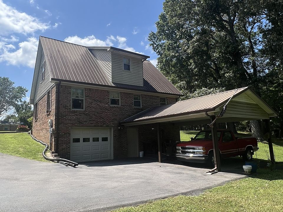 2nd image of 110 Teakwood Cir