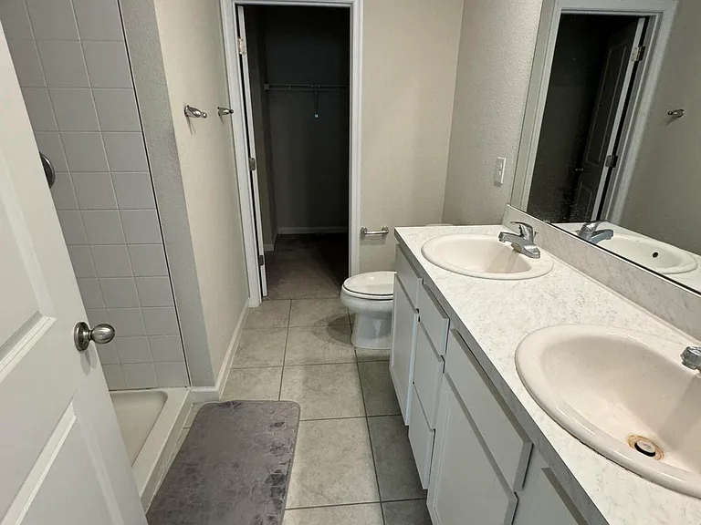 5984 Creekside Crossing Dr — Photo 17