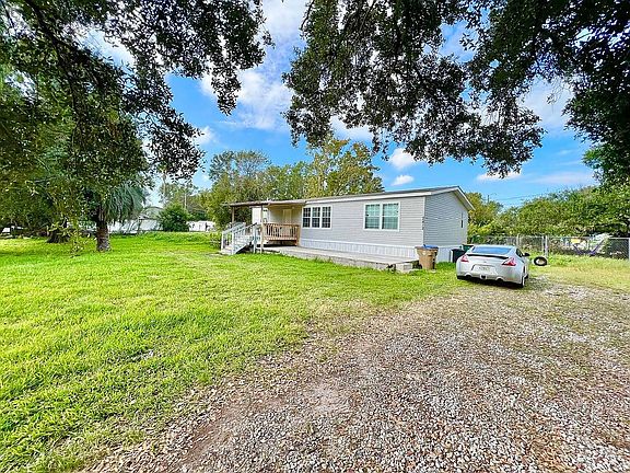 4th image of 2812 Newcombe Ln