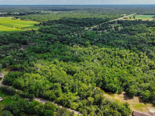 Scenic Dr, Vassar, MI 48768