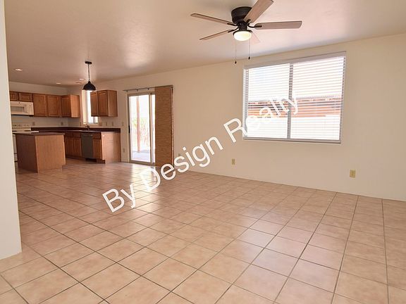 5th image of 2926 N Cardell Cir
