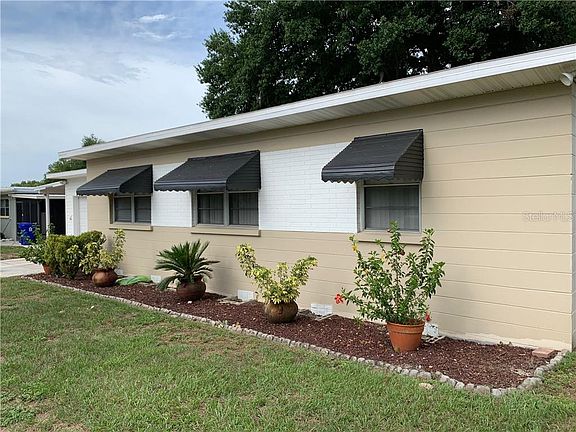 3rd image of 3919 Merri Ln