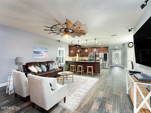 2nd image of 1794 Eagle Crest Dr