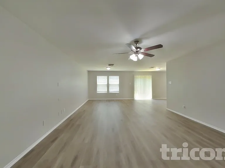 12402 Grossmount Dr — Photo 2