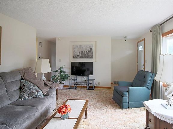 4th image of 177 Rosemont Dr