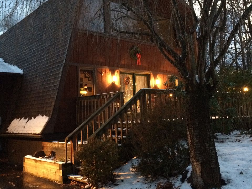 2nd image of 99 Baldtop Rd