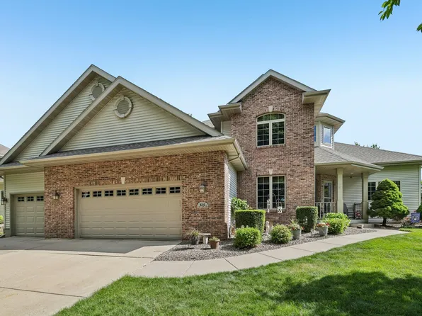 610 Pleasant Valley Pkwy, Waunakee, WI 53597