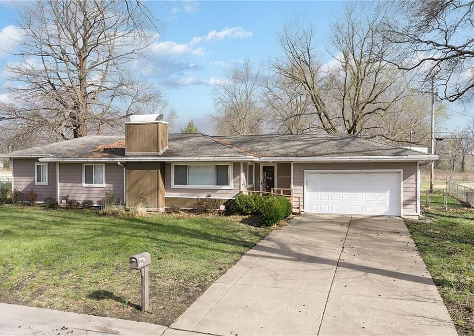 1st image of 139 Woodland Rd
