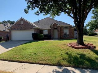 2106 Vista Ct, Corinth, TX 76210