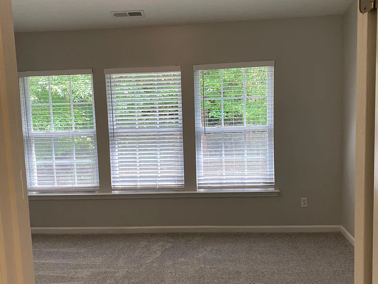 4236 Vienna Crest Dr — Photo 14