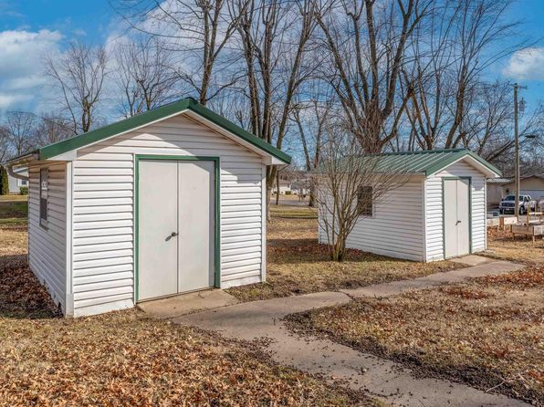 602 & 604 N Cherry St, Otterville, MO 65348
