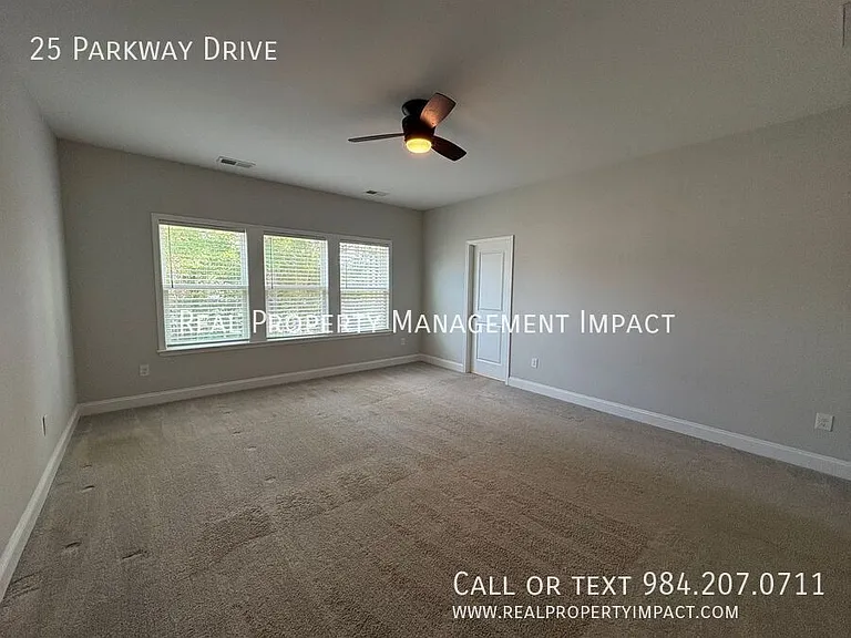 25 Parkway Dr — Photo 37