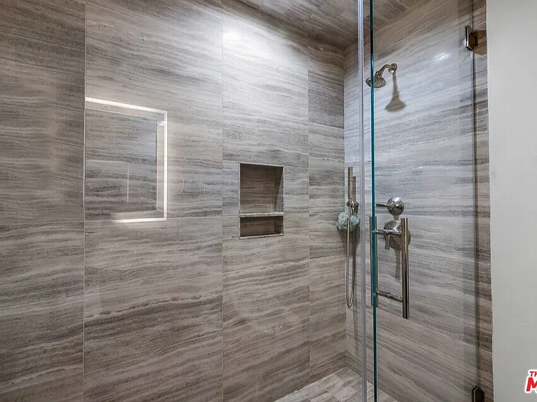3110 Benedict Canyon Dr — Photo 53