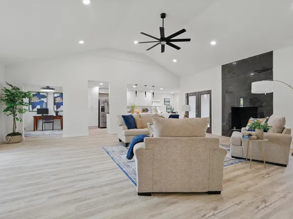 1557 W Pentagon Pkwy, Dallas, TX 75224