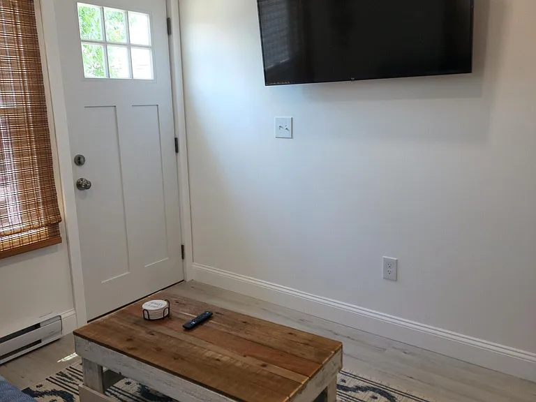 4 Brown Ave #A — Photo 5
