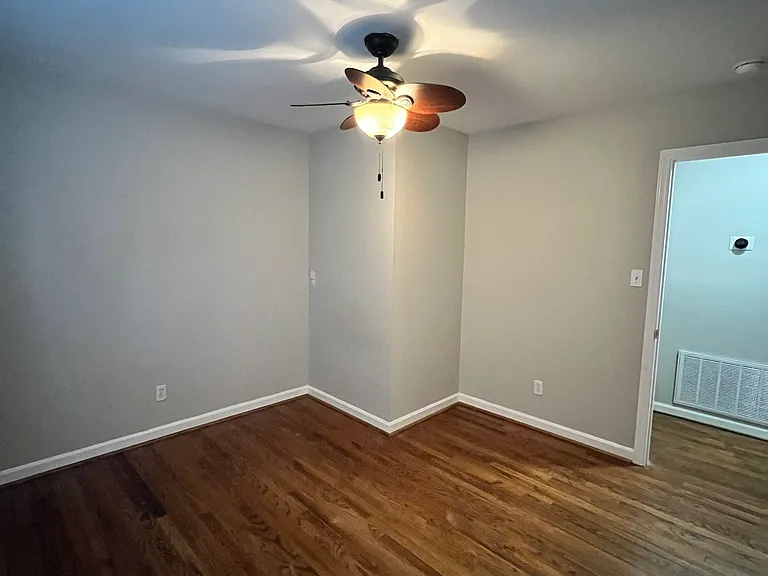 2709 Rosewood Dr — Photo 16