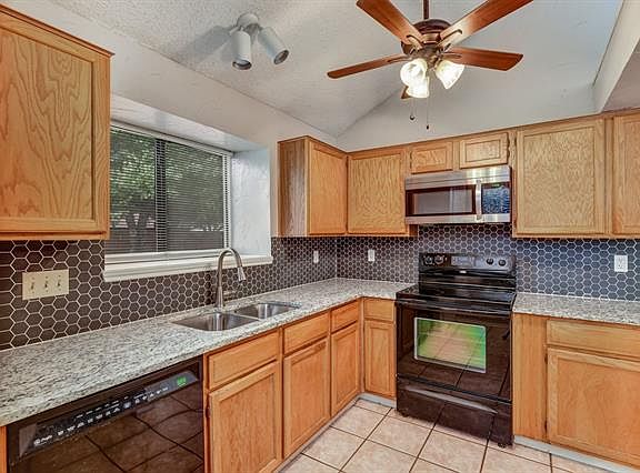 3rd image of 1545 Summerwind Ln