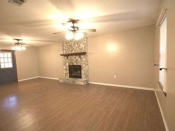 5th image of 118 Thurston Pl