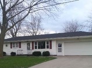 215 E Court St, Rockwell City, IA 50579