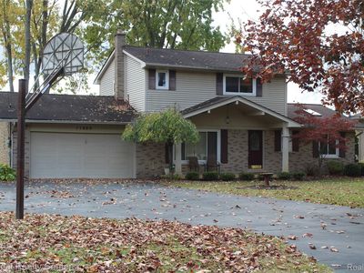 11860 Crooked Ln, South Lyon, MI, 48178
