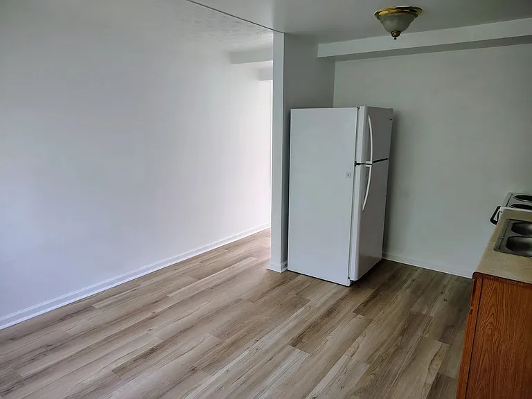 GLORY RIDGE APARTMENTS — Photo 20