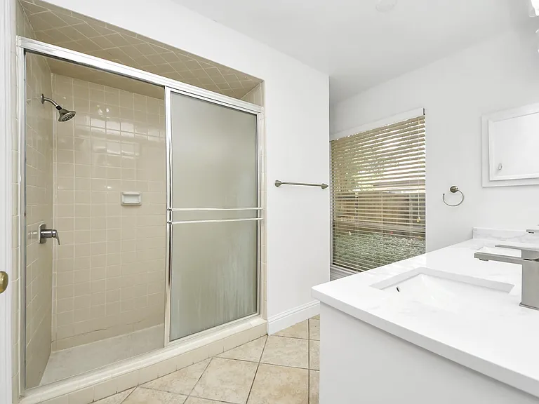 11415 Ella Lee Ln — Photo 26