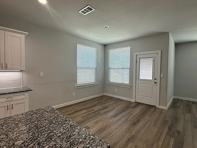 6908 Expedition Dr — Photo 17