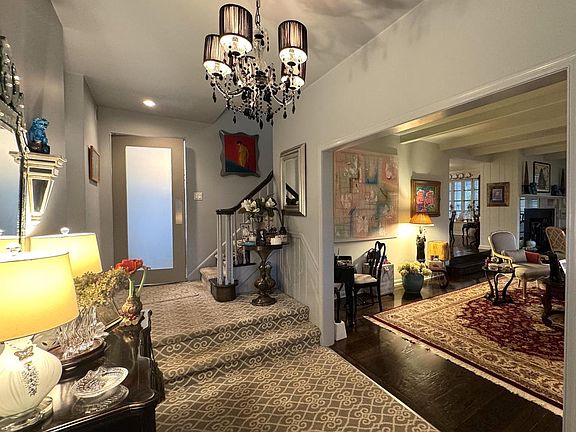 4th image of 357 Sprague Rd