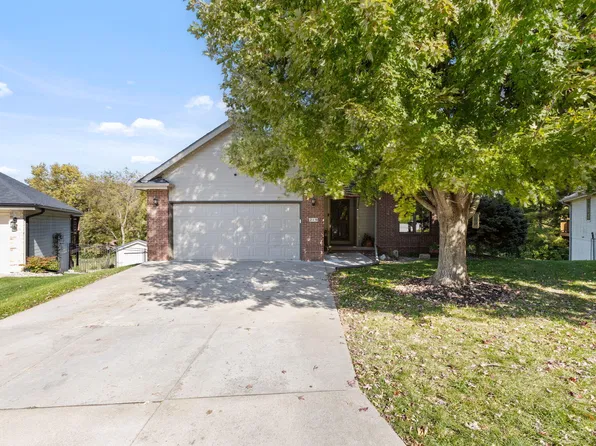 219 Antioch Dr, Council Bluffs, IA 51503