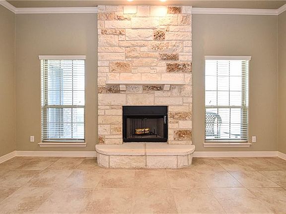 5th image of 1119 Doc Whitten Dr