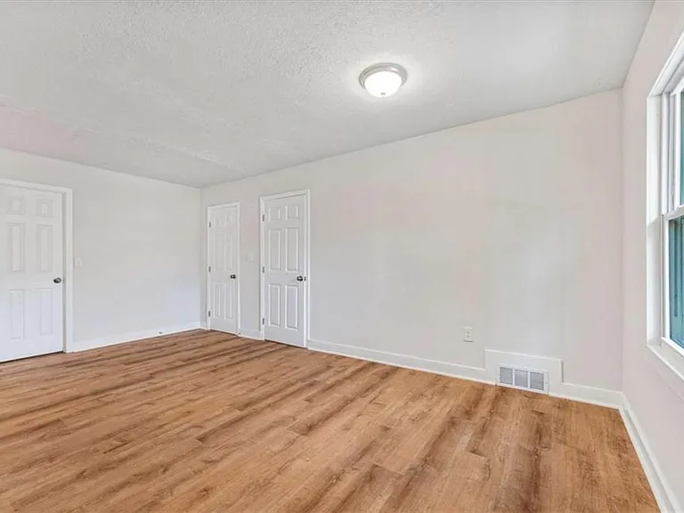 2905 Gresham Rd — Photo 12