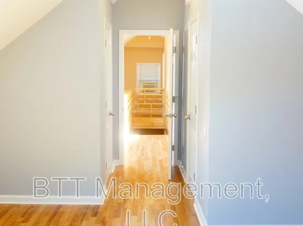 8401 Flower Ave APT 5, Takoma Park, MD 20912