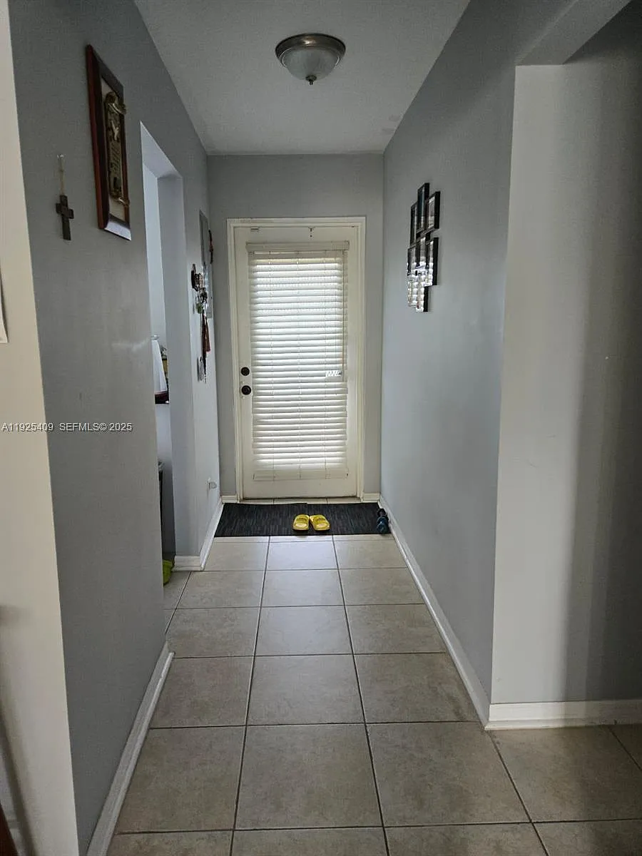 Building Photo - 7837 Golf Circle Dr #310