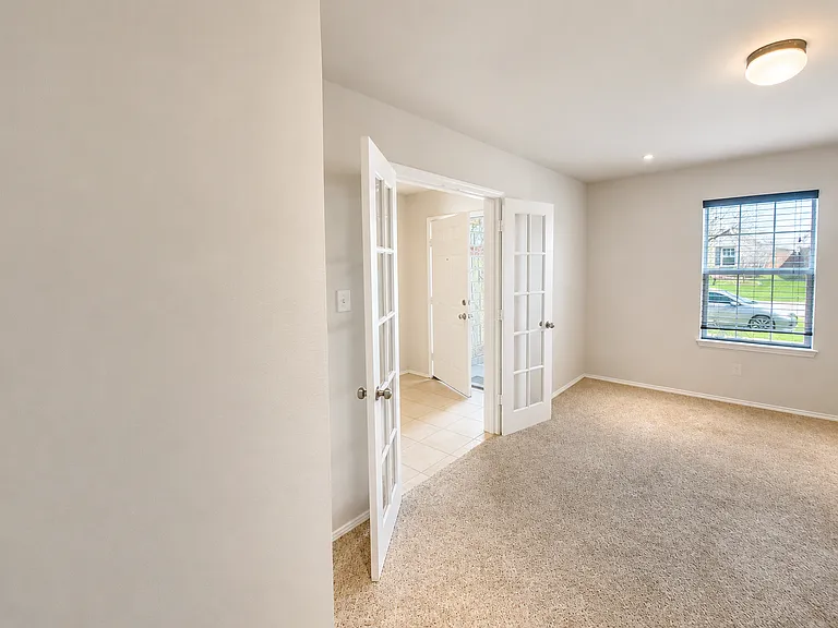 433 Magma Dr — Photo 6