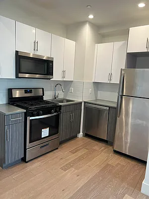 Rented by Delmark Realty LLC | media 10