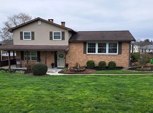 703 Courtview Dr, Greensburg, PA 15601