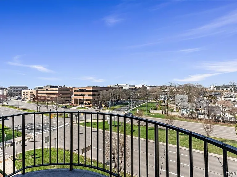 35300 Woodward Ave #507 — Photo 4