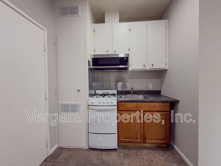 921 Sartori Ave #I — Photo 6