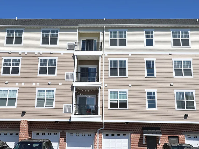 12 S Maple Ave — Photo 9