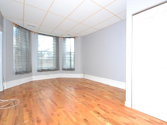 2nd image of 2918 S Emerald Ave #2F