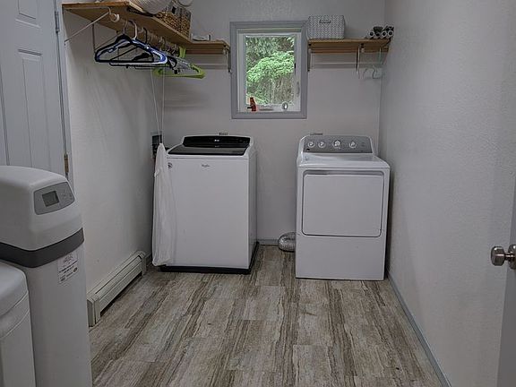 4th image of 3039 Victoria Cir Unit B