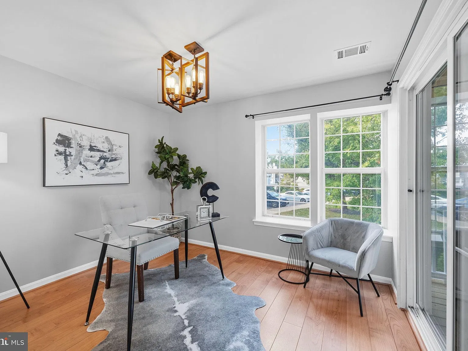 Waters Edge Condo — Photo 2