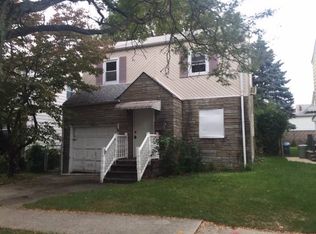 256-11 87th Ave, Floral Park, NY 11001