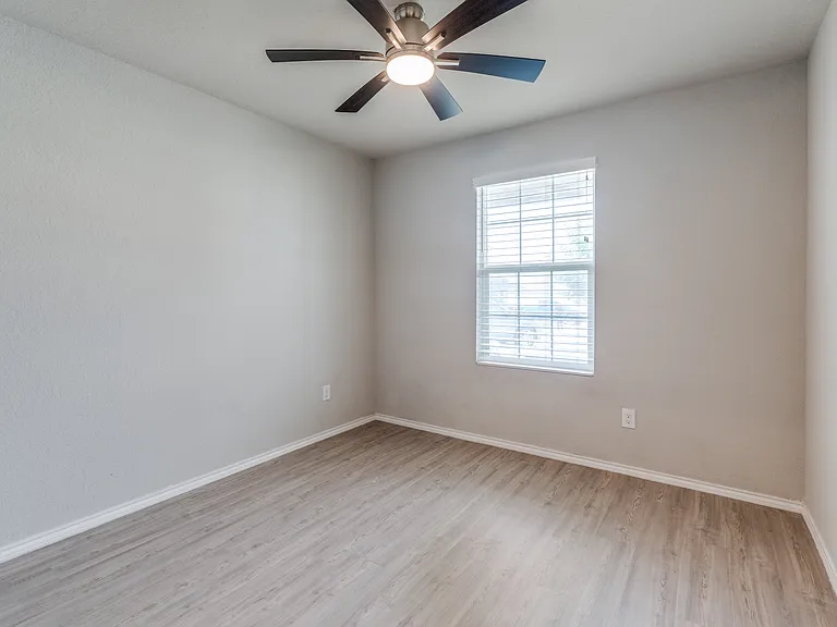 10535 Hammock Hl — Photo 12