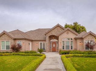 5452 E Pitt Ave, Fresno, CA 93727